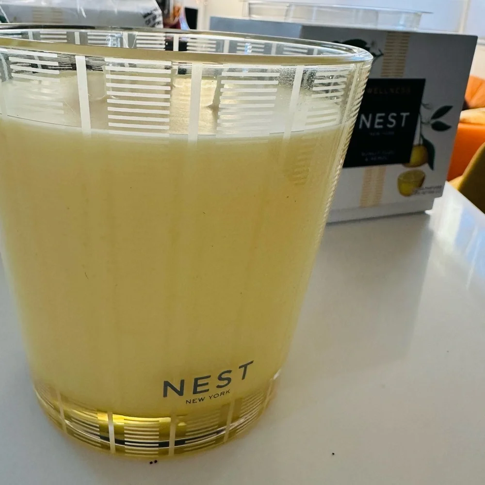 Nest Sunlit Yuzu & Neroli Three-Wick Candle, BRAND NEW - Picture 3 of 8